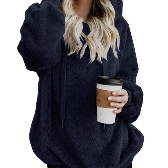Tops - 🆕Navy Hooded Faux Fur Pullover with Pockets Tops - 🆕Navy Hooded Faux Fur Pullover with Pockets